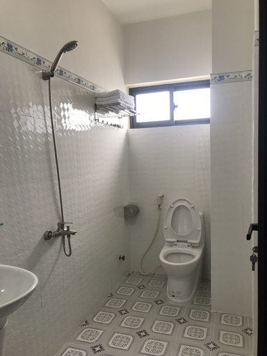 Bathroom 4, Tam An Hotel, Phan Rang-Tháp Chàm