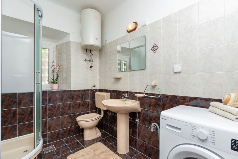 Bathroom 3, The Loft, Dubrovnik