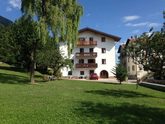 Exterior & Views 2, CasaDalsass DolomitiPaganellaLagoMolveno, Trento