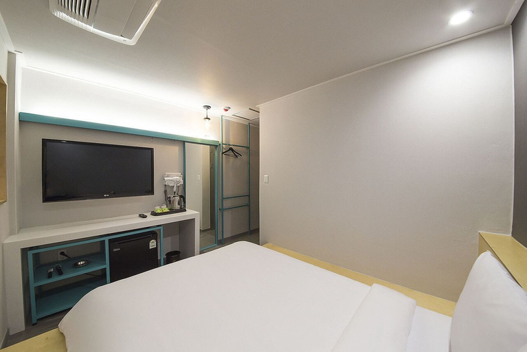 Bedroom 2, Hannam 67, Yongsan