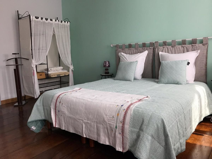 Bedroom 3, Aux Rosiers, Pyrénées-Atlantiques
