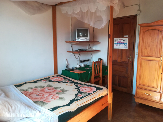 Bedroom 2, Chez Jeanne Chambre d'Hôte, Analamanga