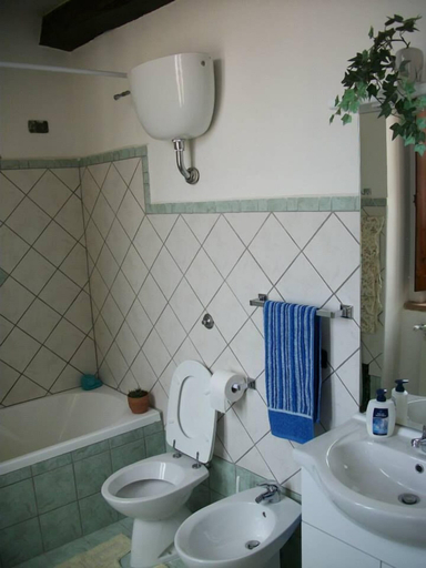 Bathroom, Il Casale B&B, Benevento