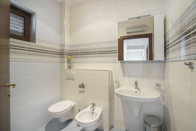Bathroom 3, Sunbreeze Delux Vilas
