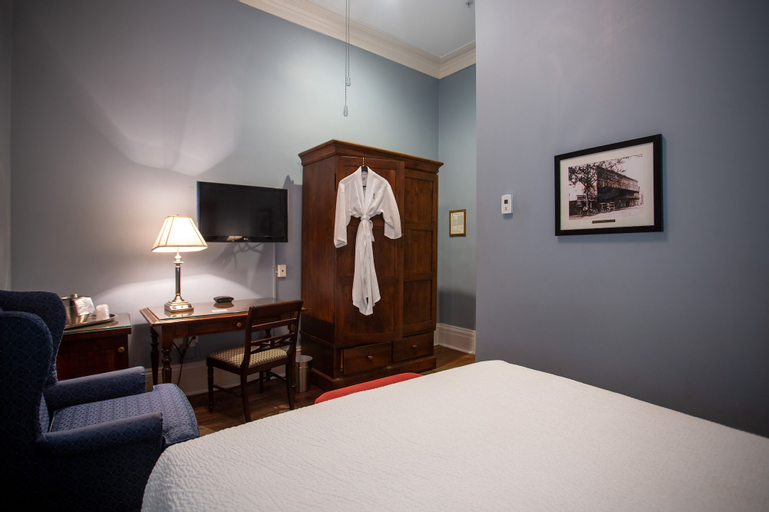 Bedroom 8