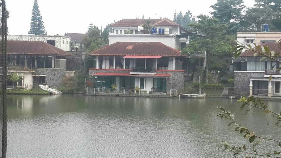 Exterior & Views 2, Villa Kota Bunga Happy AA2-11, Cianjur
