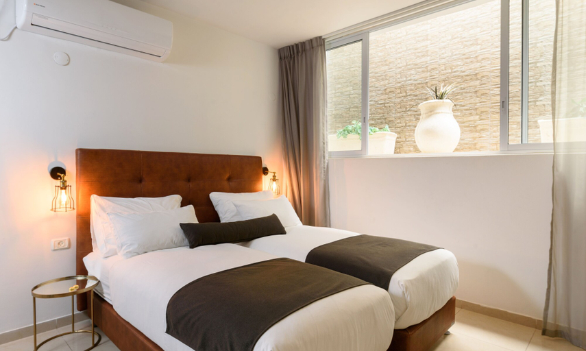 Bedroom 3, Sea Land Suites - by Echo Hotels