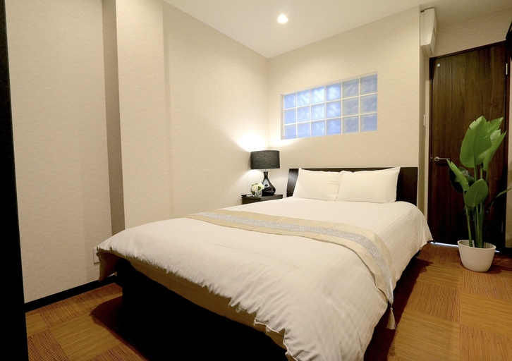 Bedroom 2, Elizabeth Garden Kuromon, Osaka