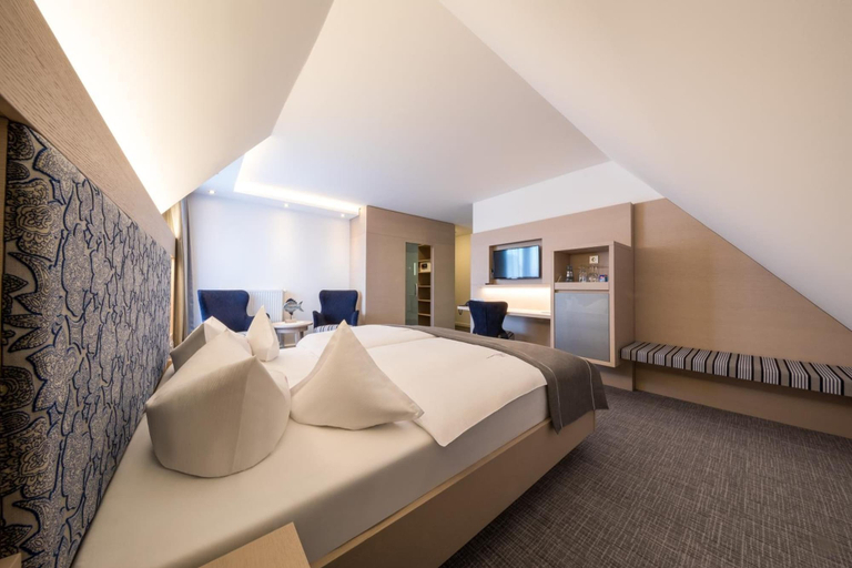 Bedroom 2, Hotel Graf Bentinck, Friesland