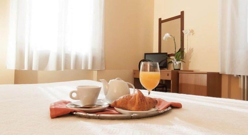Bedroom 2, Hotel San Marco, Parma