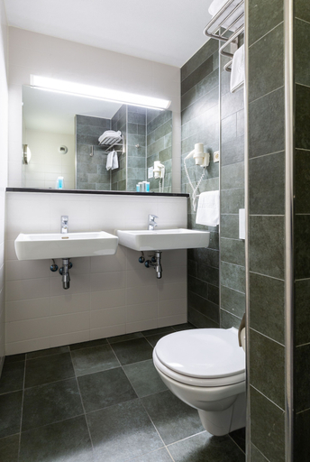 Bathroom 4, Bastion Hotel Den Haag Rijswijk, Rijswijk