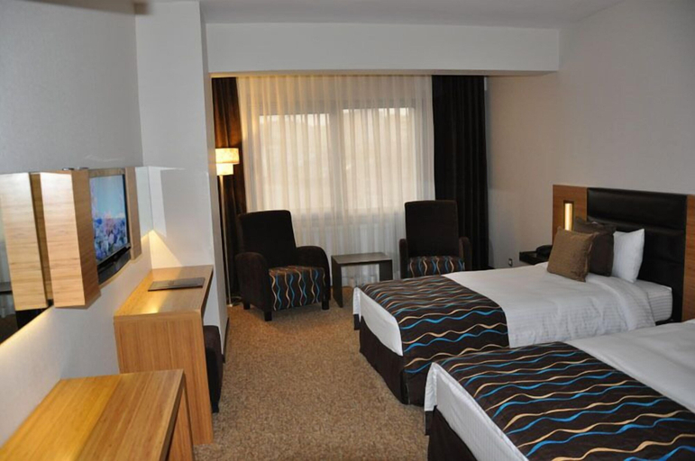 Bedroom 3, North Point Hotel, Merkez