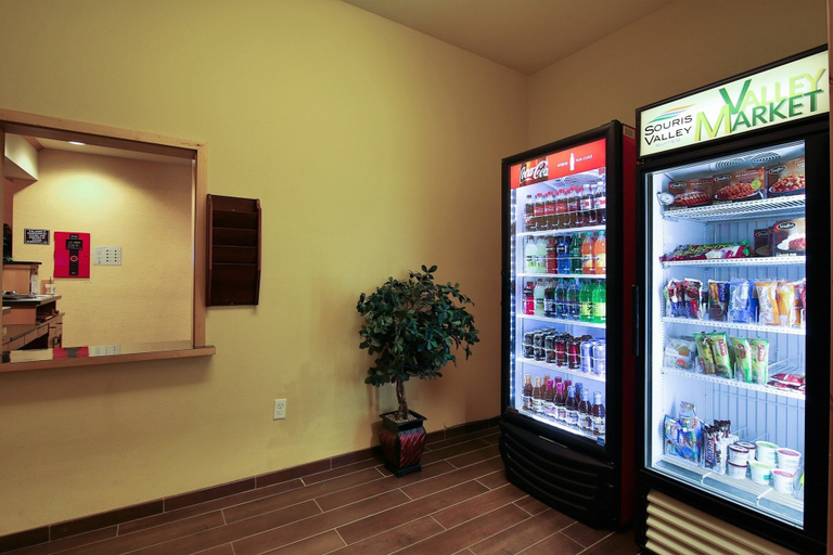 Food & Drinks 5, TownePlace Suites by Marriott Minot, Ward