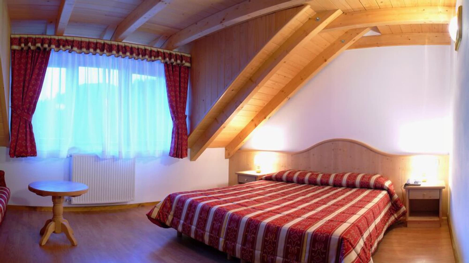 Bedroom 1, Hotel Spartiacque, Udine
