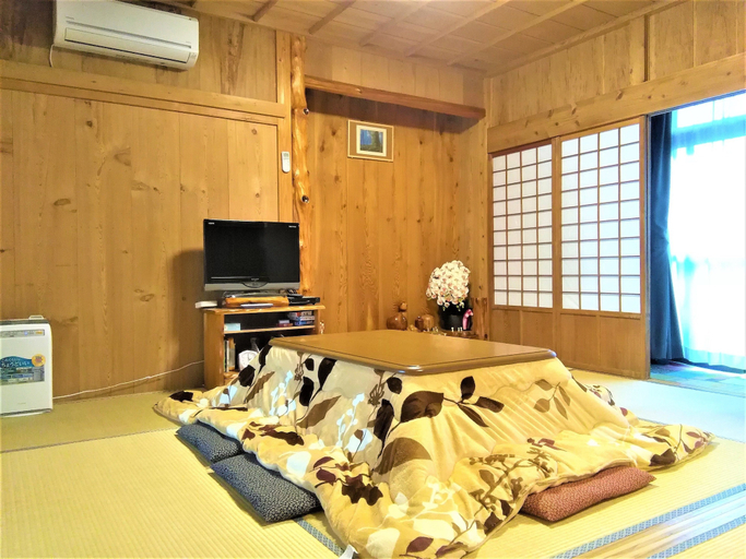 Bedroom 4, Yakusugi House, Yakushima