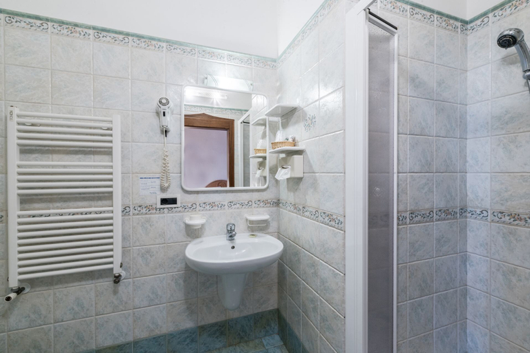 Bathroom 5, Hotel Rio Bianco, Trento