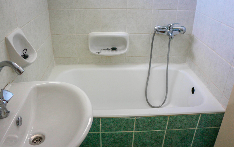 Bathroom 4, Myrtos Hotel, Crete