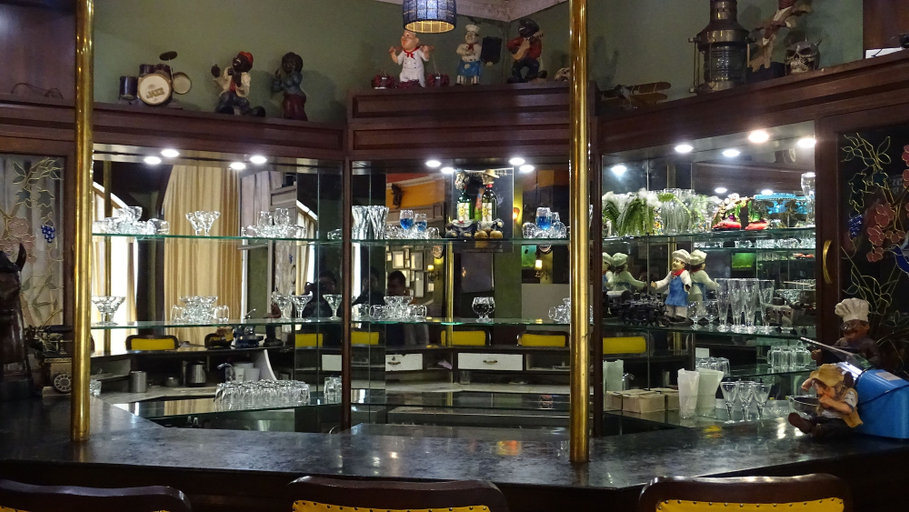 Food & Drinks 5, Hotel Diplomat Residency, Bareilly