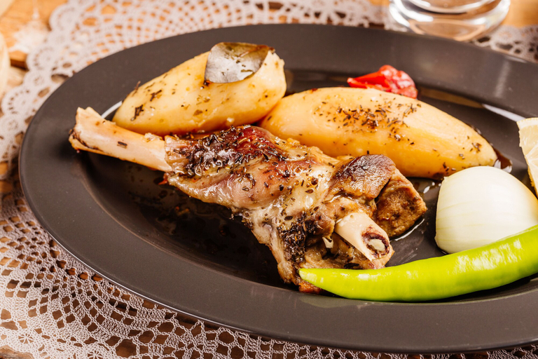 Food & Drinks 5, TasEv Boutique Hotel