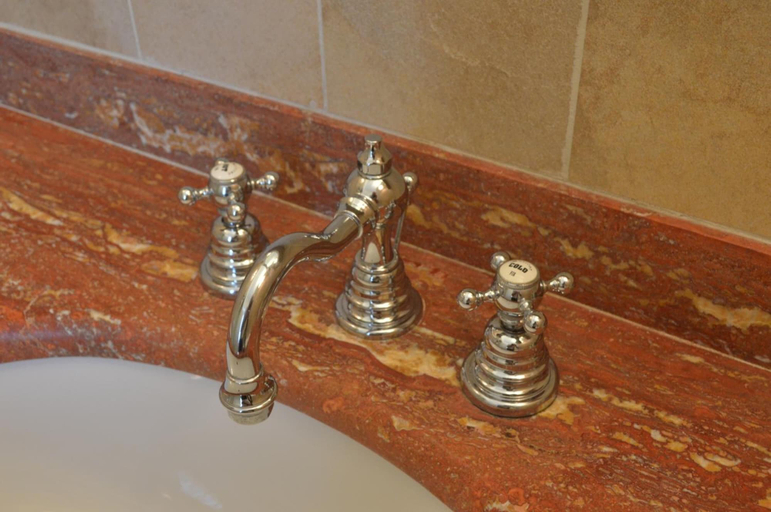 Bathroom 4, Agriturismo Marcarini, Cuneo