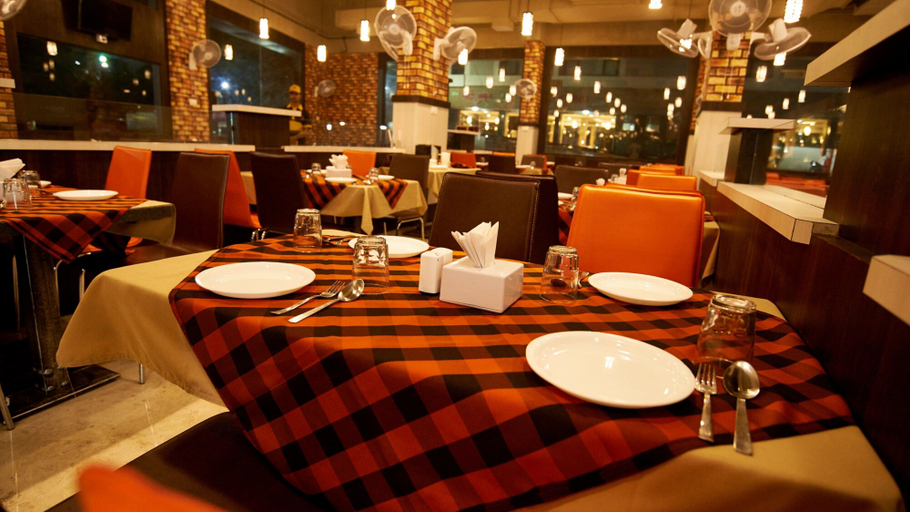 Food & Drinks 5, Hotel Golden View, Ahmadnagar