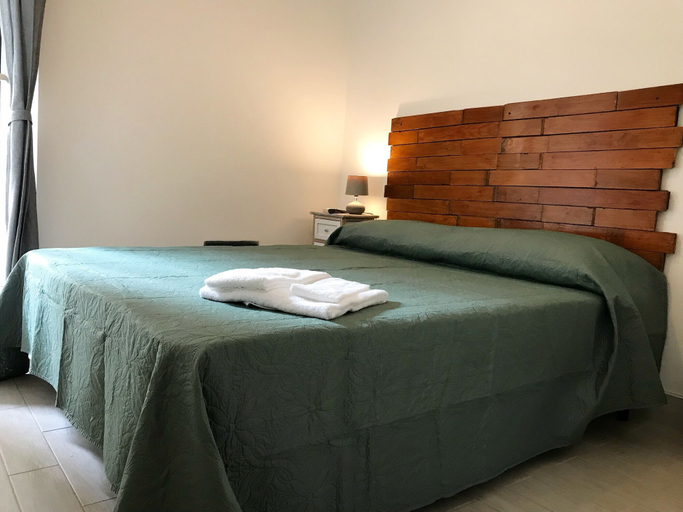 Bedroom 2, Dea Flora B&B, Roma