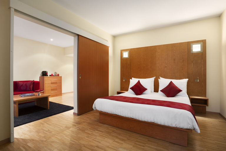 Bedroom 3, Ramada Encore by Wyndham Geneva, Genève