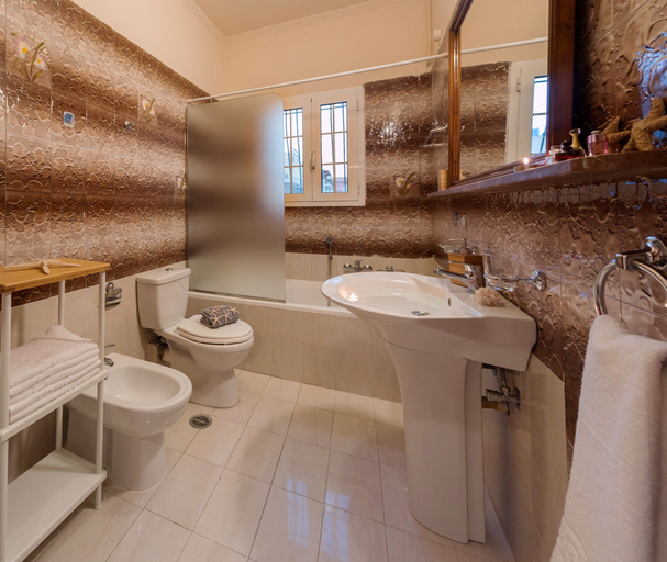 Bathroom 3, Metropolis Apartment, Ionian Islands
