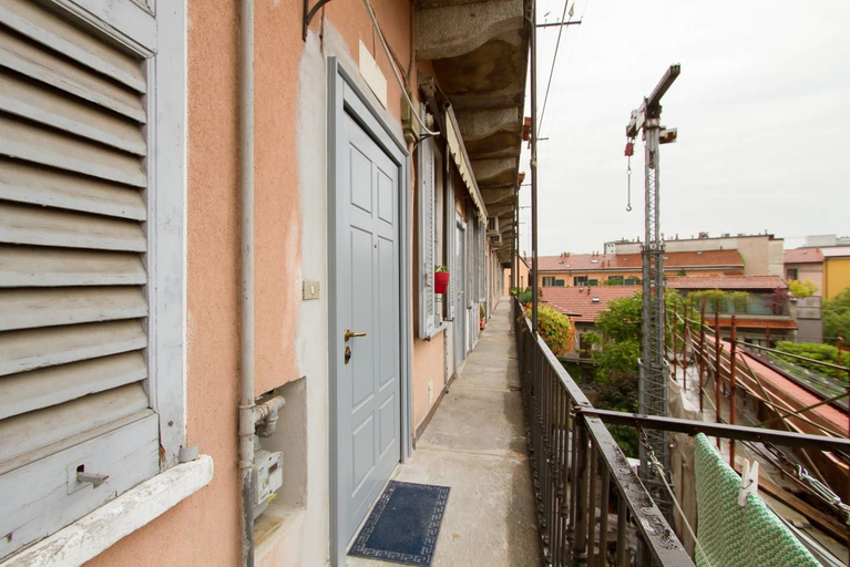 Others 5, Optimus Host Lodi Apartment, Milano