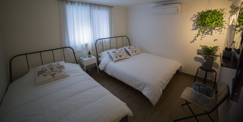 Bedroom 3, 99 Guesthouse, Mapo