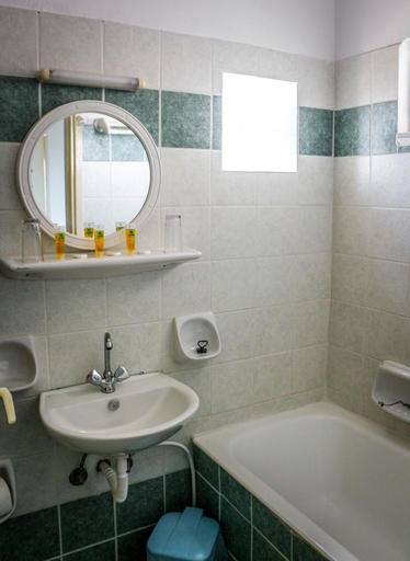 Bathroom 4, Myrtos Hotel, Crete