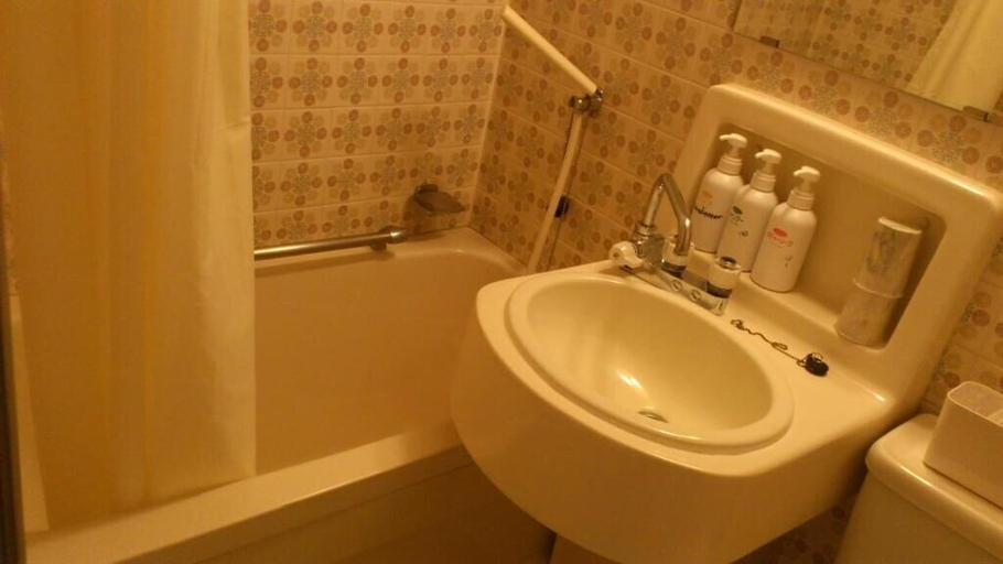 Bathroom 4, Yamaichi Bekkan, Hatsukaichi