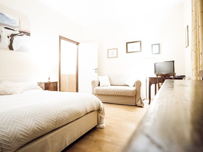 Bedroom 4, Trevi Fountain Home, Rome