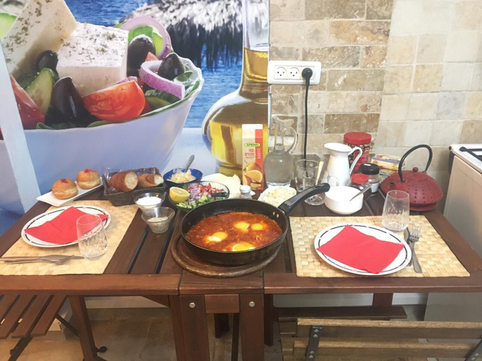 Food & Drinks, Ahuzat Shaul - Apartment