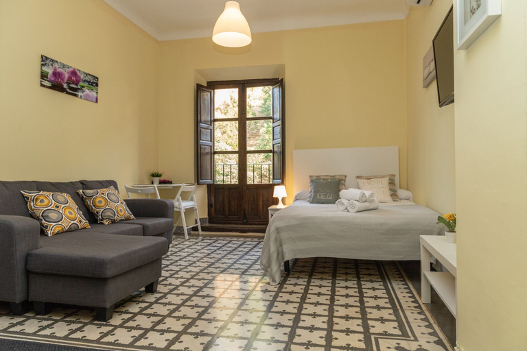 Bedroom 3, Alhambra Sonder Apartments, Granada