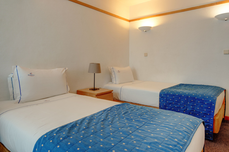 Bedroom 4, VIP Executive Eden Aparthotel, Lisbon