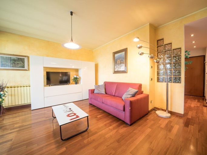 Others 5, Bright Apartments Desenzano - Caravelle Pool, Brescia
