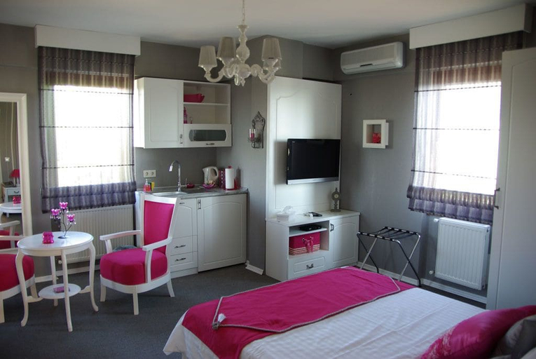 Others 5, Parla Viens Suites, Gebze