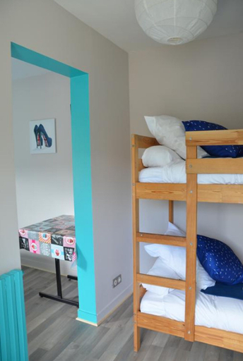 Bedroom 3, Hotel Restaurant Rive Gauche, Morbihan