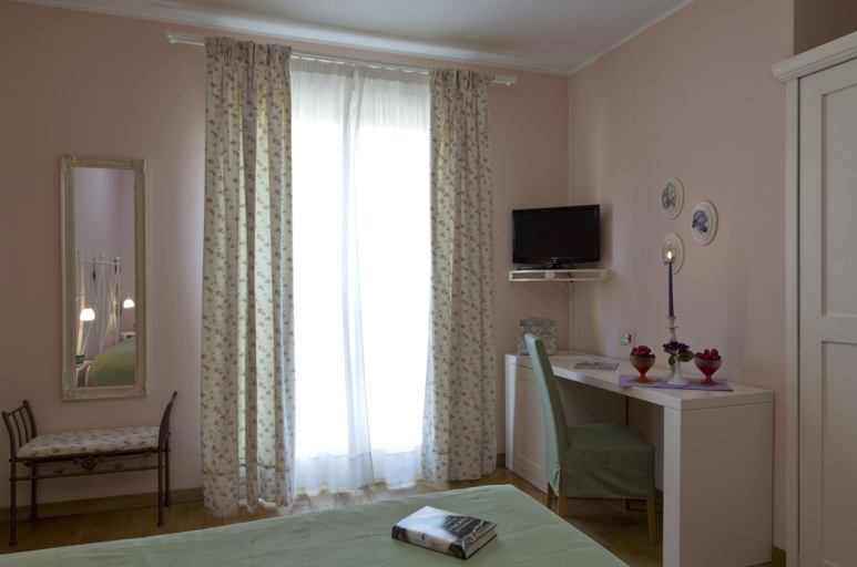 Bedroom 5, Cà del Moro Resort, Massa Carrara