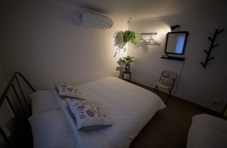 Bedroom 2, 99 Guesthouse, Mapo