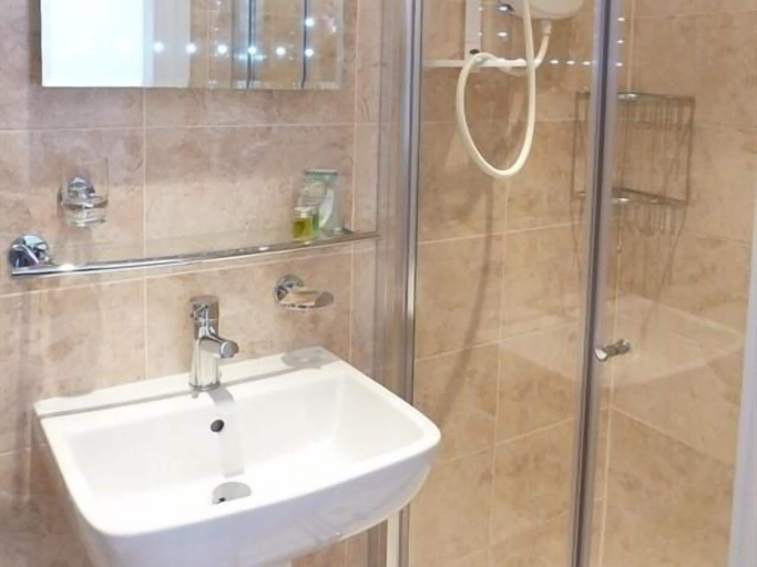 Bathroom 4, North Crest, Blackpool