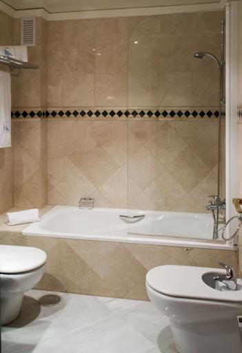 Bathroom 4, Hotel Exe Ciudad de Cordoba, Córdoba