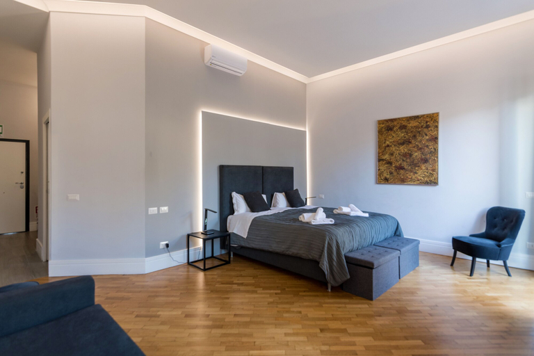 Bedroom 5, President Gardens, Rome