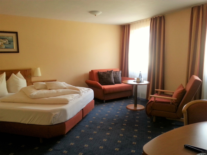 Bedroom 3, Hotel Altenberg, Baden-Baden
