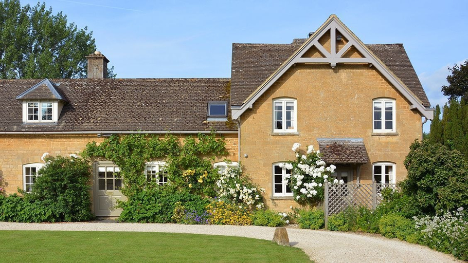 Exterior & Views 2, Goodwood Cottage, Oxfordshire