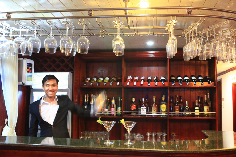 Food & Drinks 5, Halong Phoenix Cruiser, Hạ Long