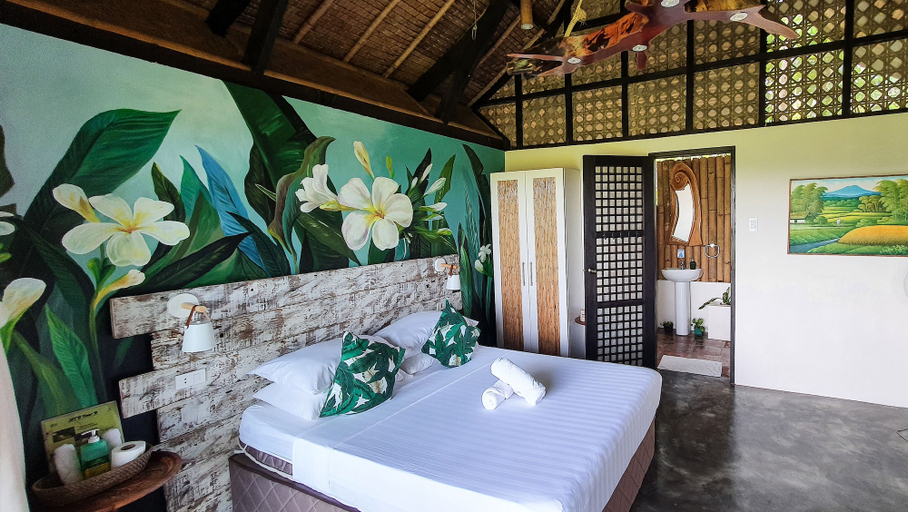 Bedroom 2, Fox & The Firefly Cottages, Loboc