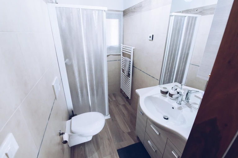 Bathroom, Casa Bassetto, Vicenza