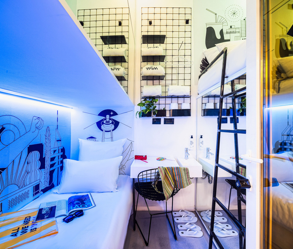 Bedroom 2, Wom Allenby Pod Hotel